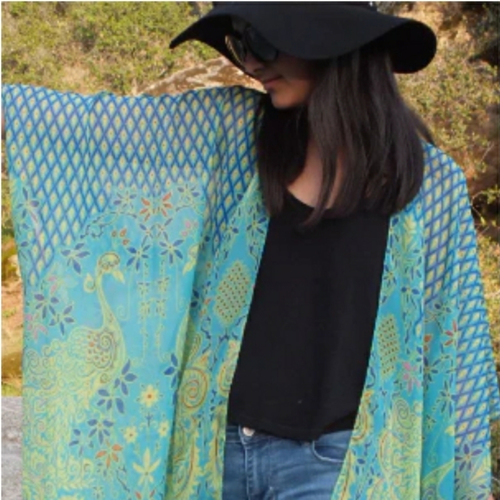 NWOT Moddy Vintage Sheer Blue/Green Peacock Print Kimono Top